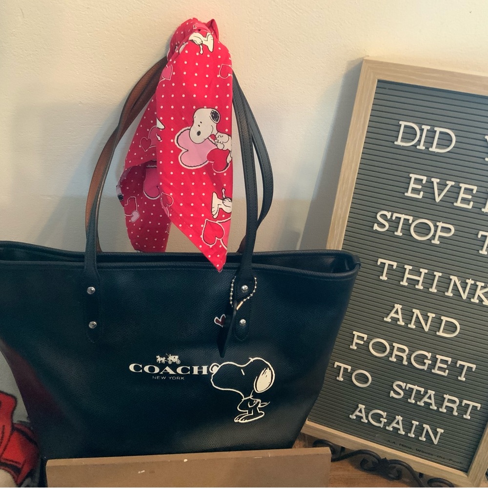 Coach Snoopy Peanuts Black Totet